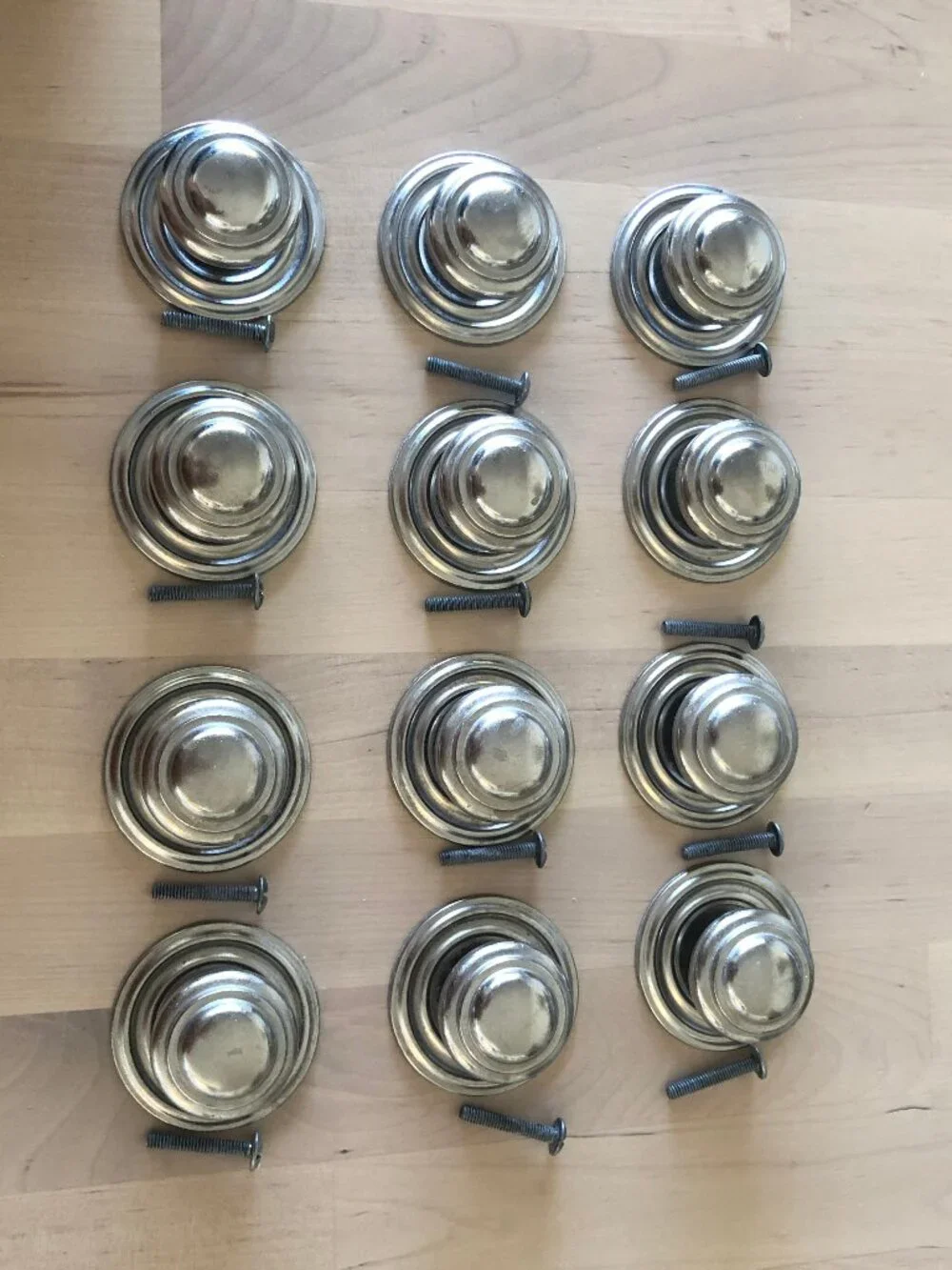12 Vintage Cabinet/Drawer Pull Knobs & Back Plates - Canada 1998 SP12002
